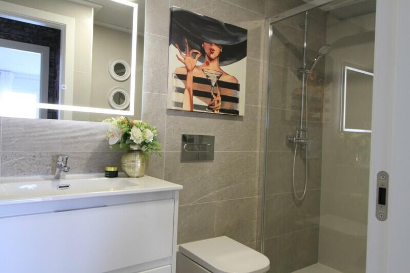 3 спальная комната городская тюрьма продается