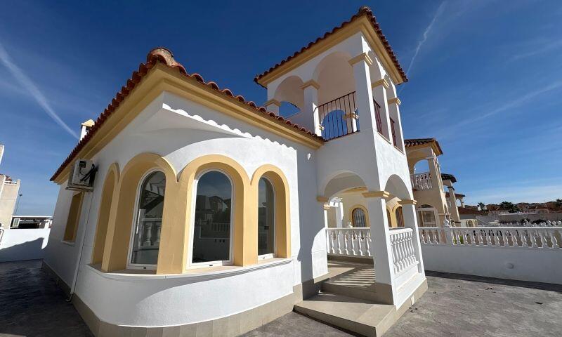 2 bedroom Villa for sale
