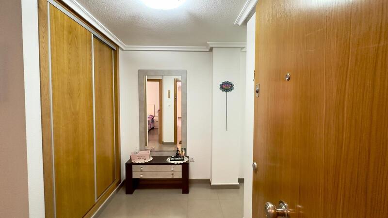 2 slaapkamer Appartement Te koop