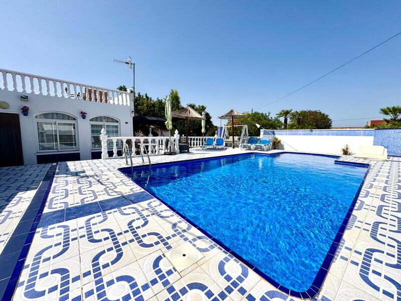 7 Cuarto Villa en venta