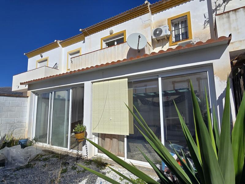 2 Cuarto Villa en venta