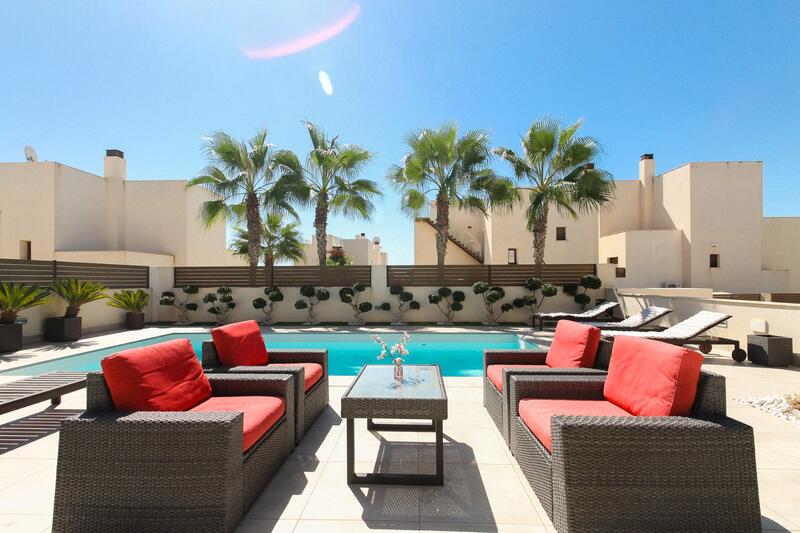 4 Cuarto Villa en venta