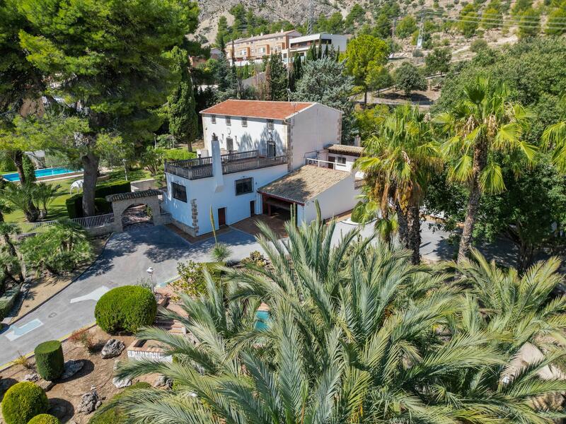 7 Cuarto Villa en venta