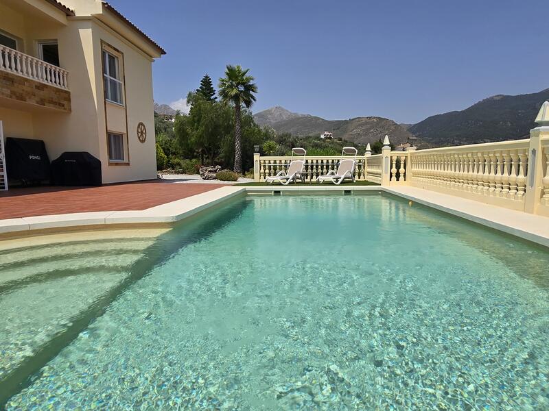 4 Cuarto Villa en venta