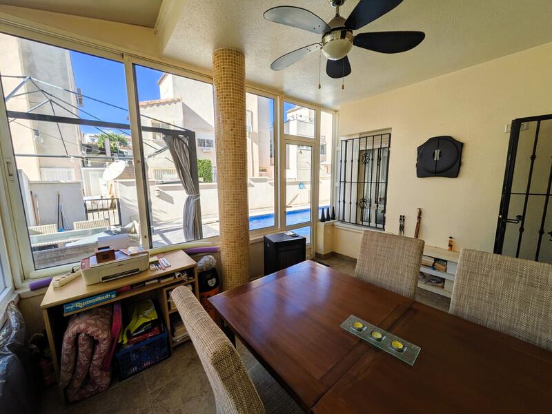 3 спальная комната вилла продается