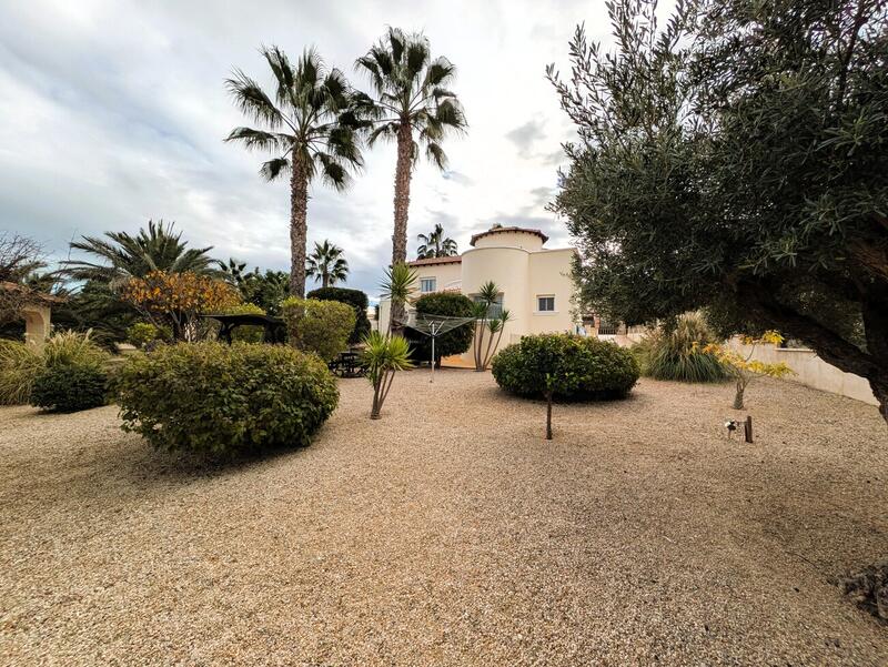 4 спальная комната вилла продается