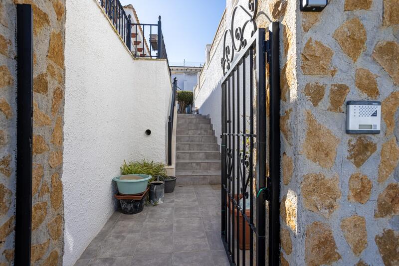 3 Cuarto Villa en venta