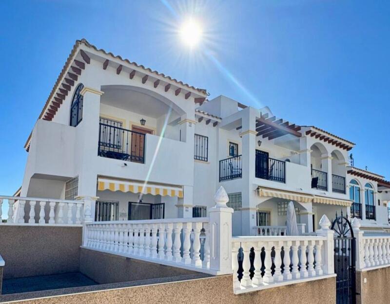 вилла продается в Orihuela Costa, Alicante