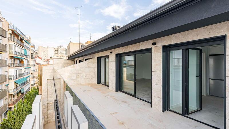 4 slaapkamer Appartement Te koop