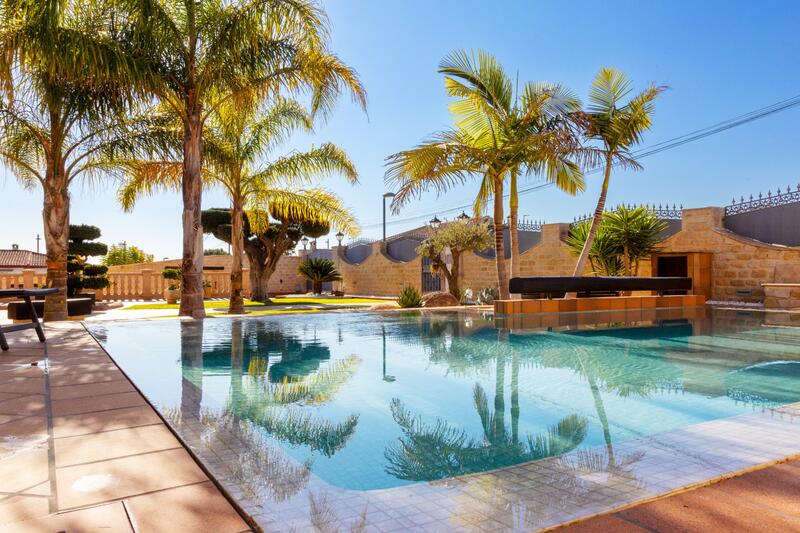 4 bedroom Villa for sale