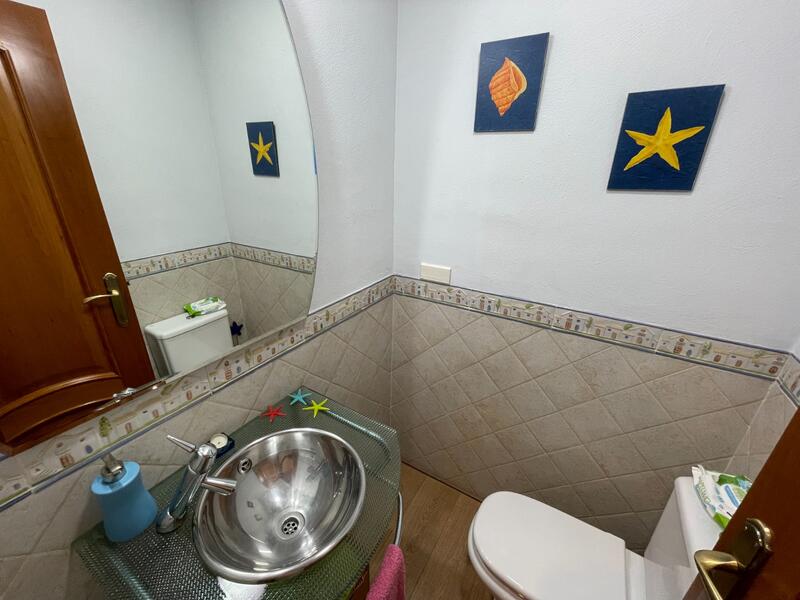 4 bedroom Townhouse for sale