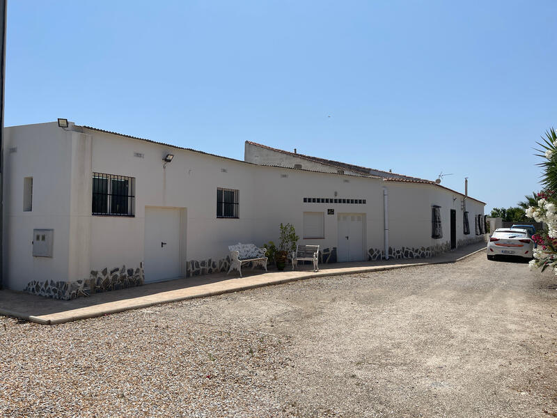 4 спальная комната вилла продается 4 спальная комната вилла продается