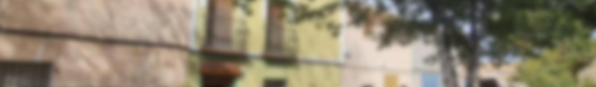 5 bedroom Townhouse for sale