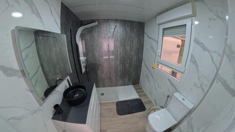 2 slaapkamer Appartement Te koop 2 slaapkamer Appartement Te koop