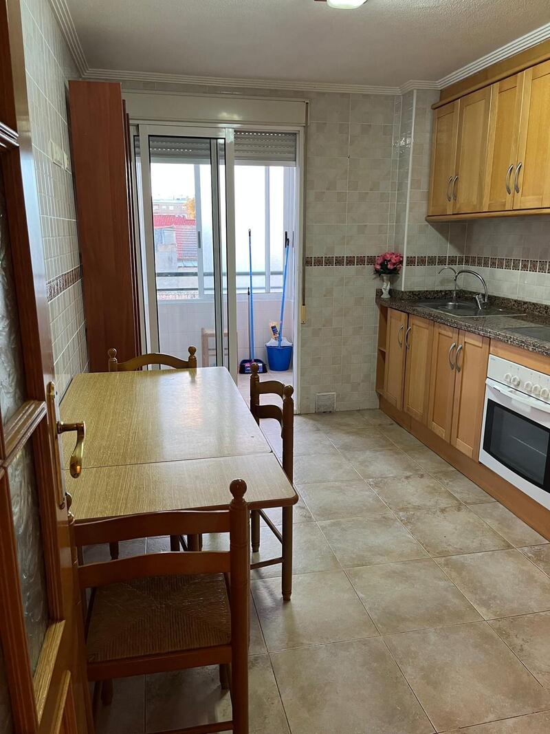 3 bedroom Apartment for sale