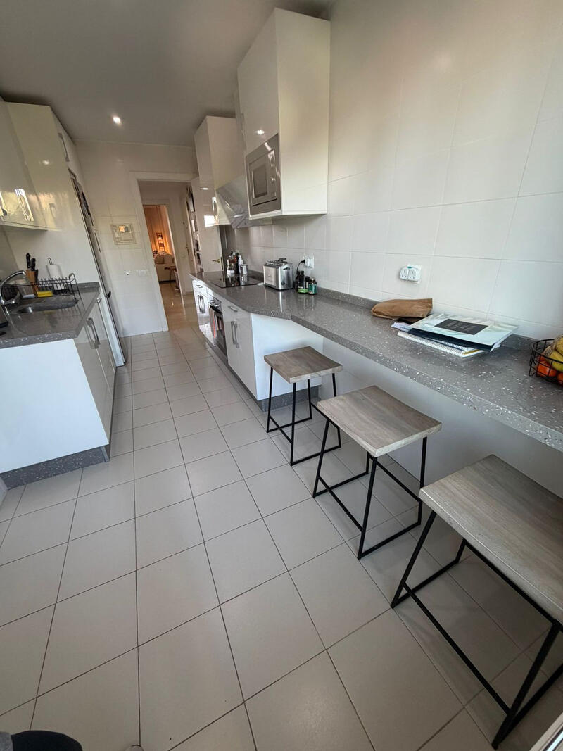 3 bedroom Apartment for sale