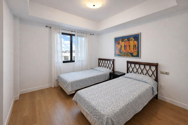 2 bedroom Apartment for sale