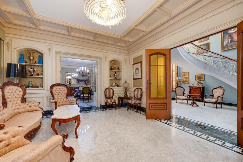 12 chambre Auberge à vendre