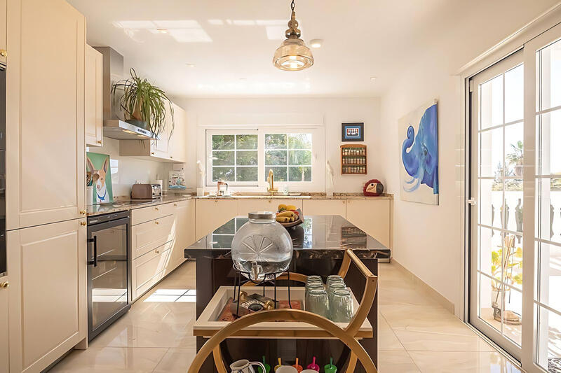 5 bedroom Villa for sale