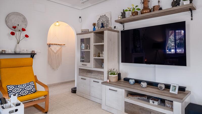 6 спальная комната вилла продается