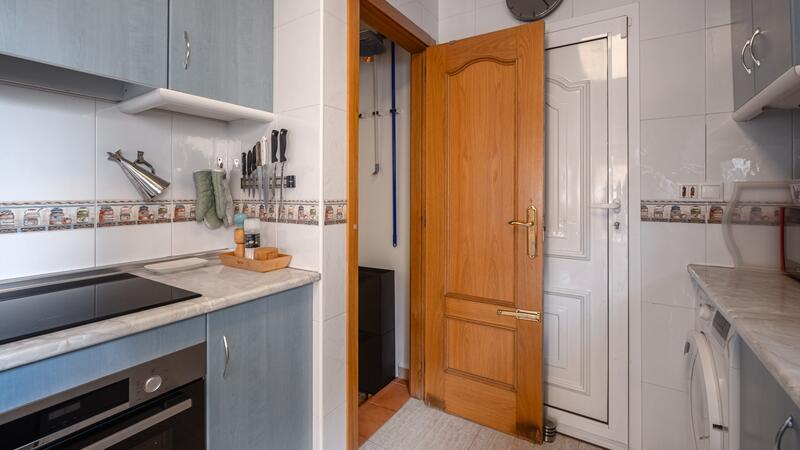 6 спальная комната вилла продается