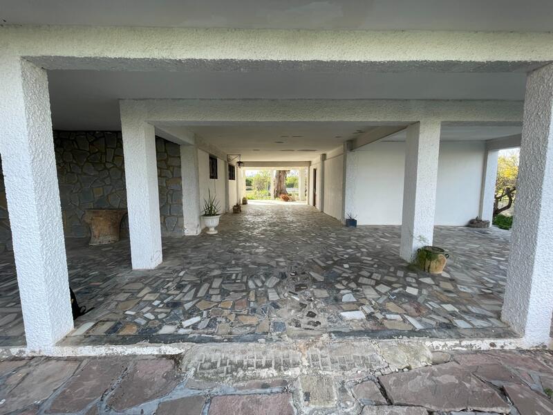 5 bedroom Villa for sale