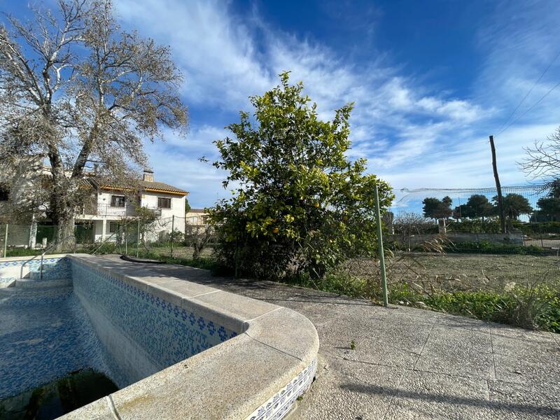 5 bedroom Villa for sale