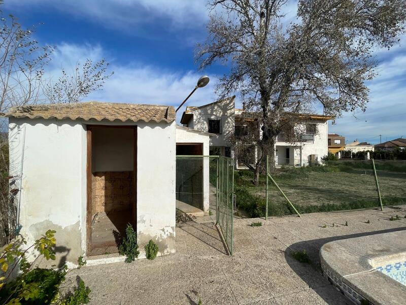 5 bedroom Villa for sale