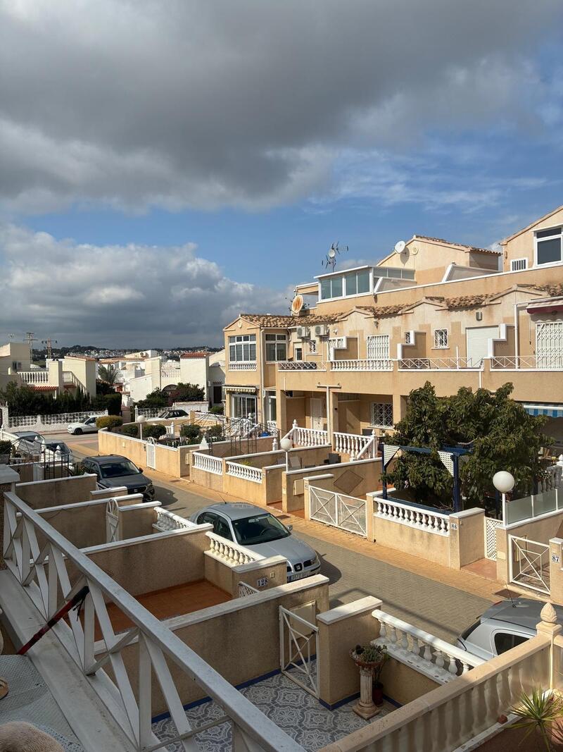 2 sovrum Villa till salu