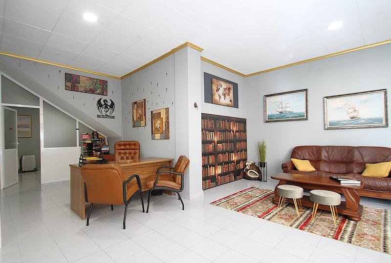 3 bedroom Commercial Property for sale 3 bedroom Commercial Property for sale