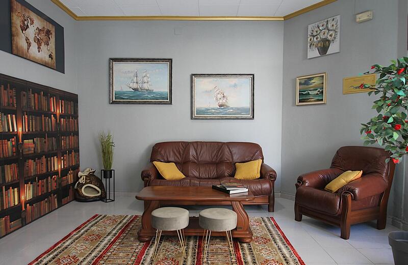 3 bedroom Commercial Property for sale 3 bedroom Commercial Property for sale