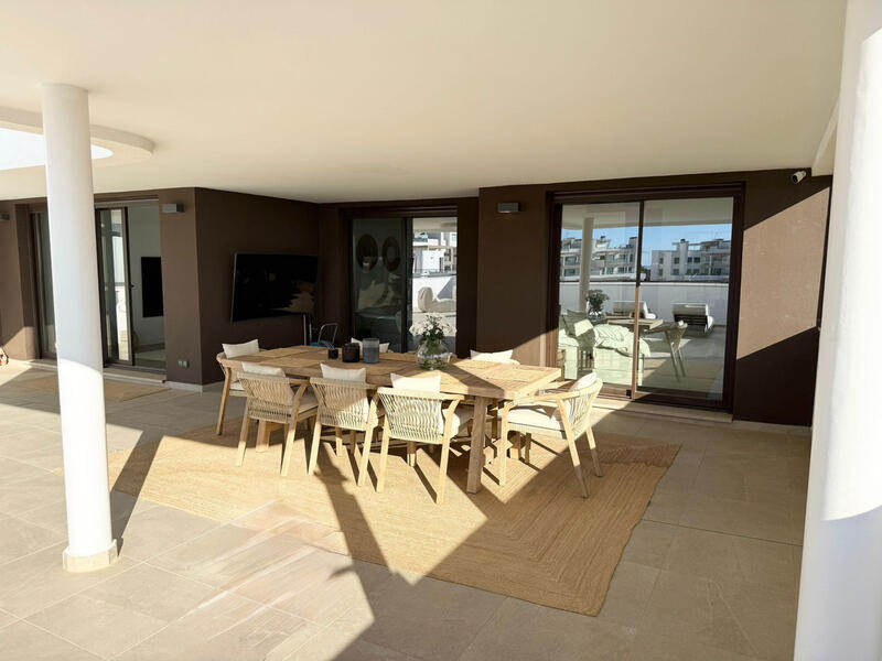 3 bedroom Apartment for sale