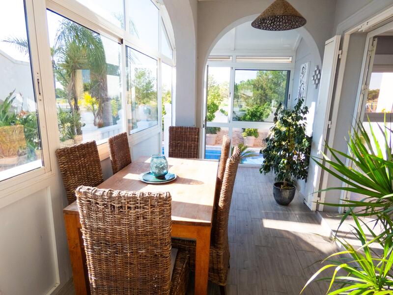 4 спальная комната вилла продается