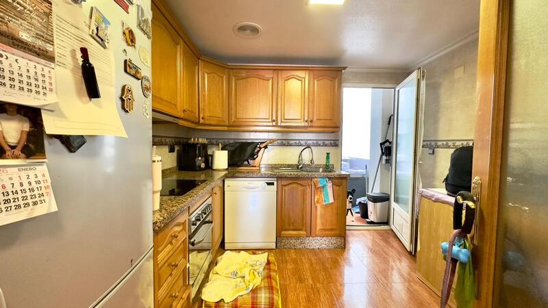 4 bedroom Apartment for sale