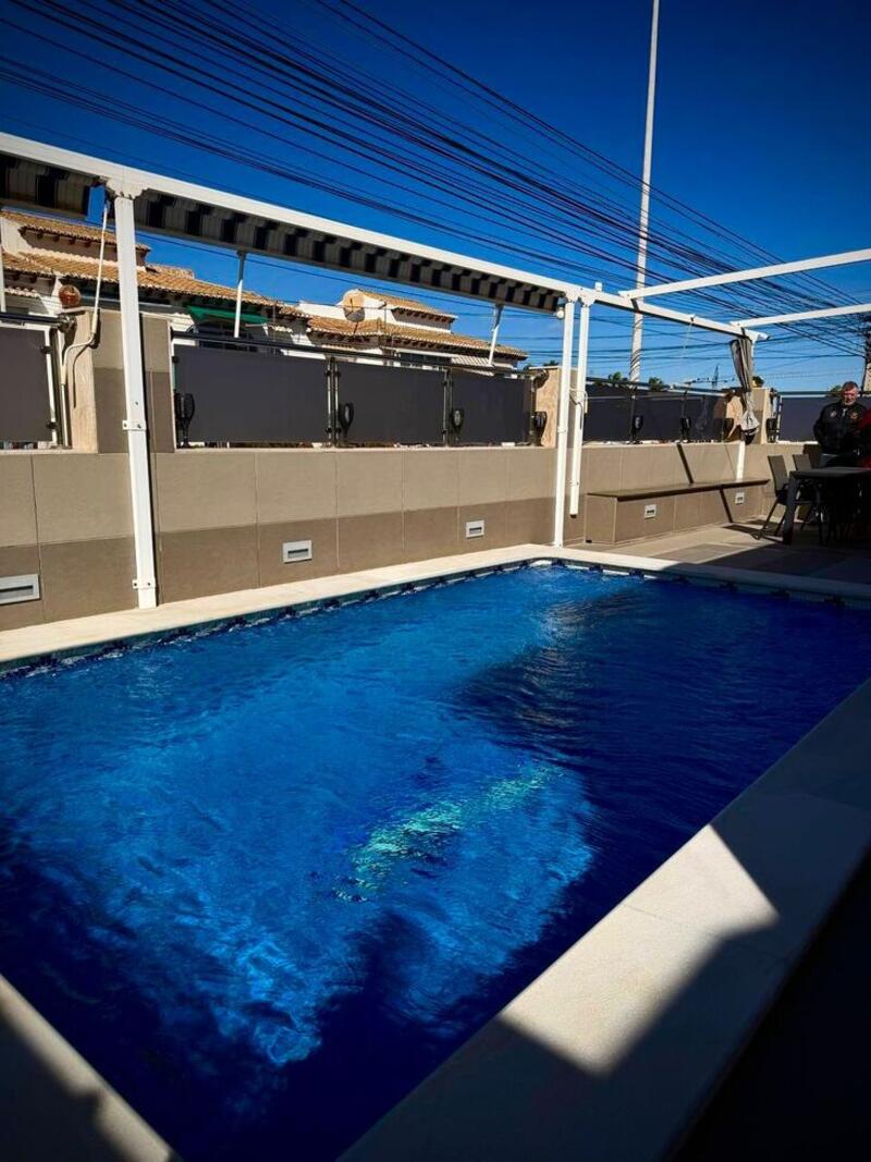 5 bedroom Villa for sale