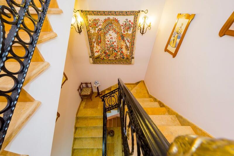 5 chambre Local Commercial à vendre