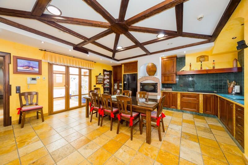 5 chambre Local Commercial à vendre