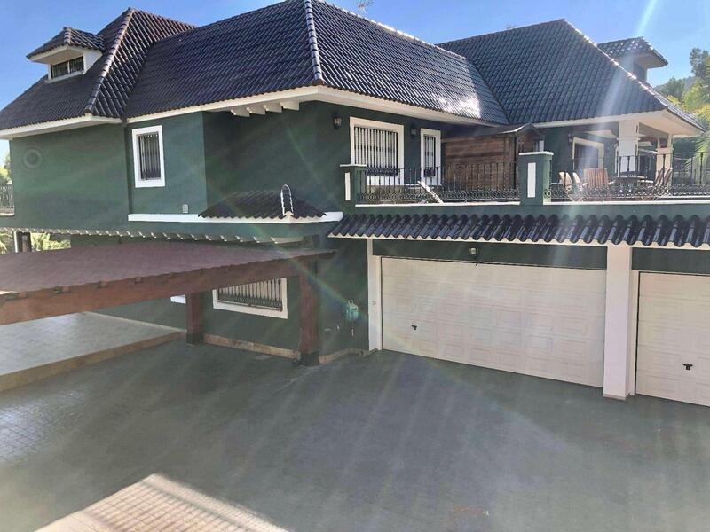 6 Schlafzimmer Villa zu verkaufen