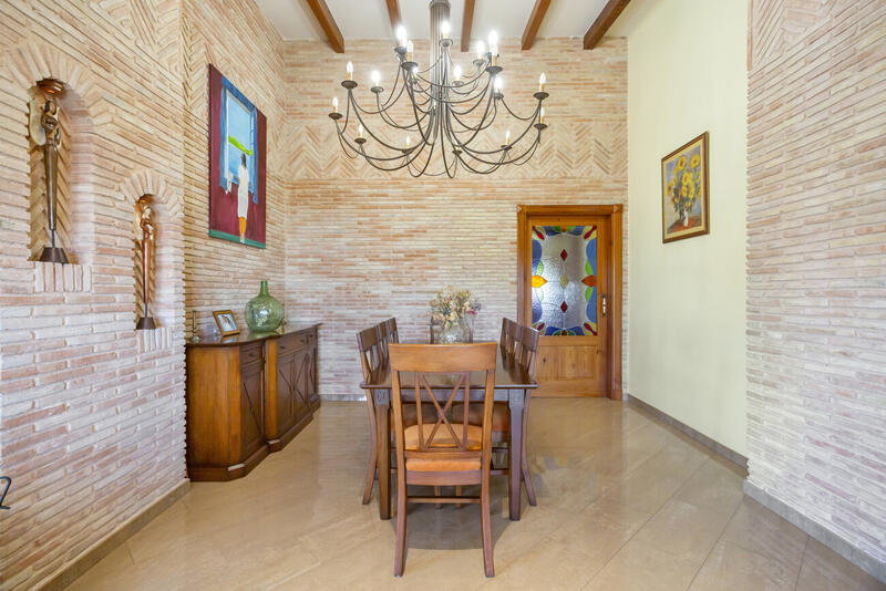 5 bedroom Villa for sale