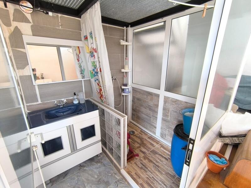 2 Cuarto Casa de Campo en venta