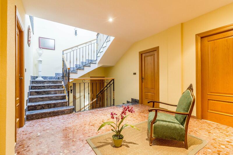 7 bedroom Villa for sale