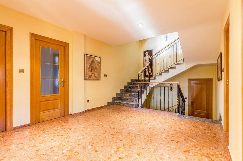 7 bedroom Villa for sale