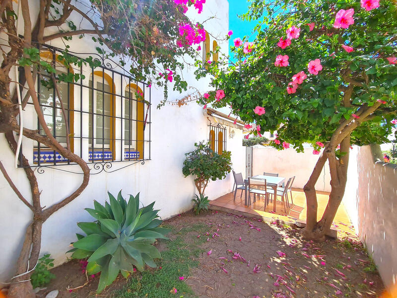 3 bedroom Townhouse for sale