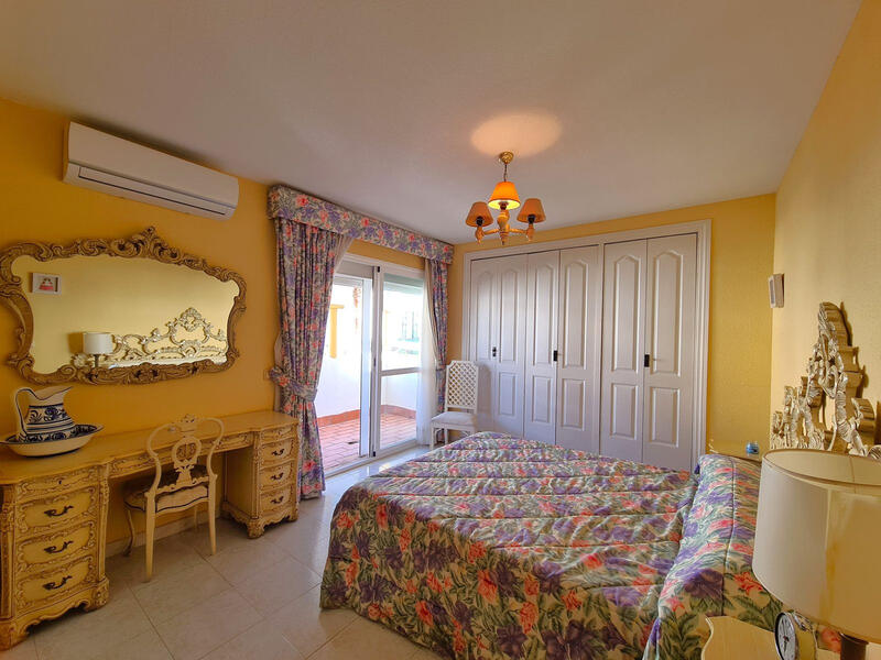 3 bedroom Townhouse for sale