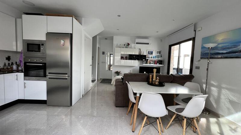 3 soveværelse Byhus til salg