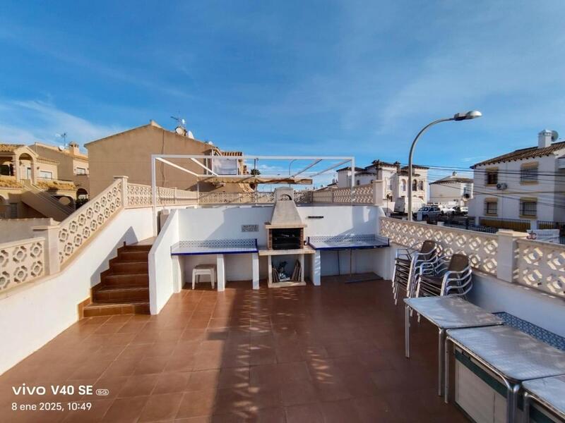 2 Cuarto Villa en venta