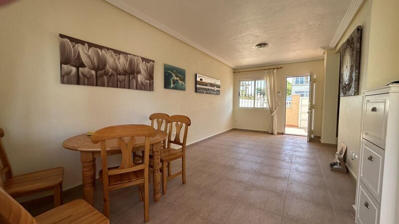 2 sovrum Radhus till salu