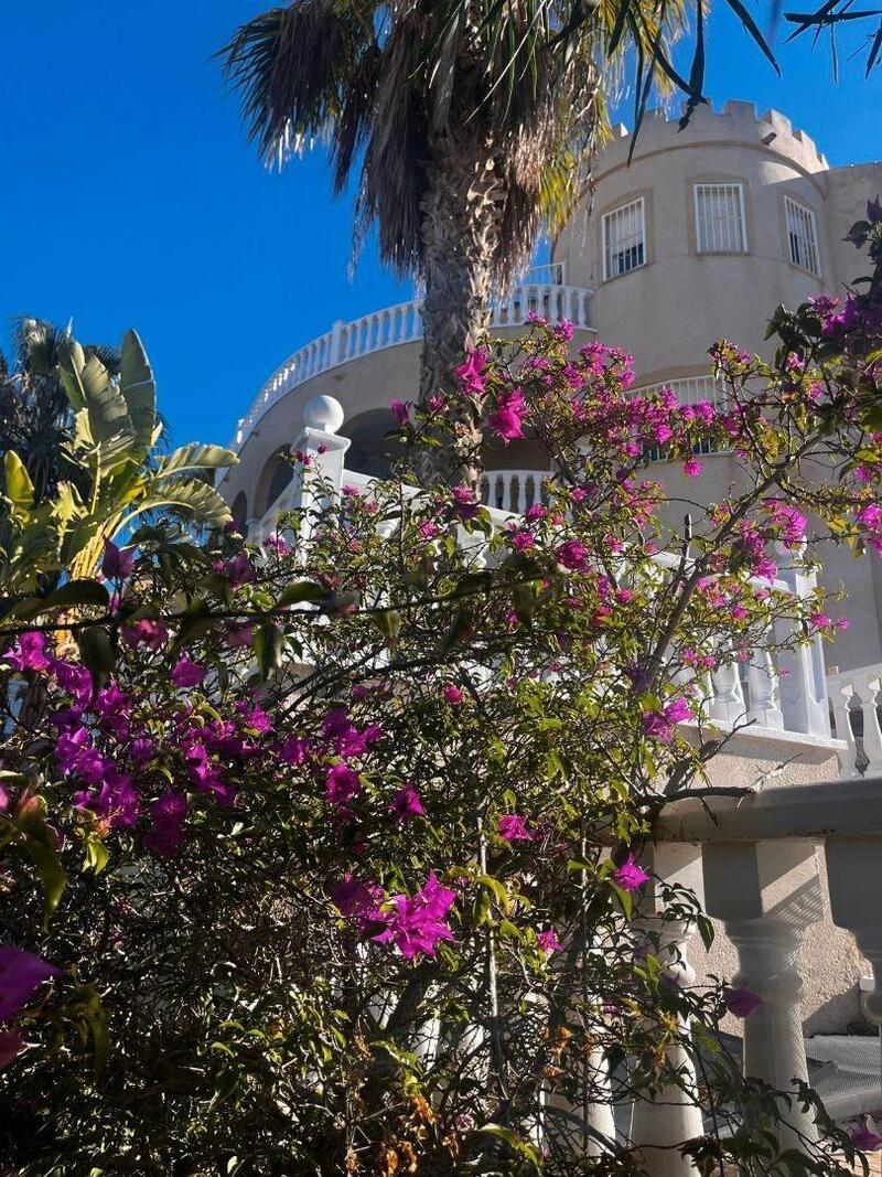 7 bedroom Villa for sale