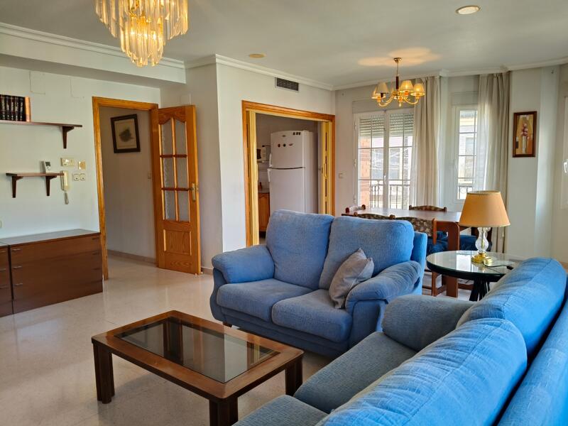 5 bedroom Townhouse for sale