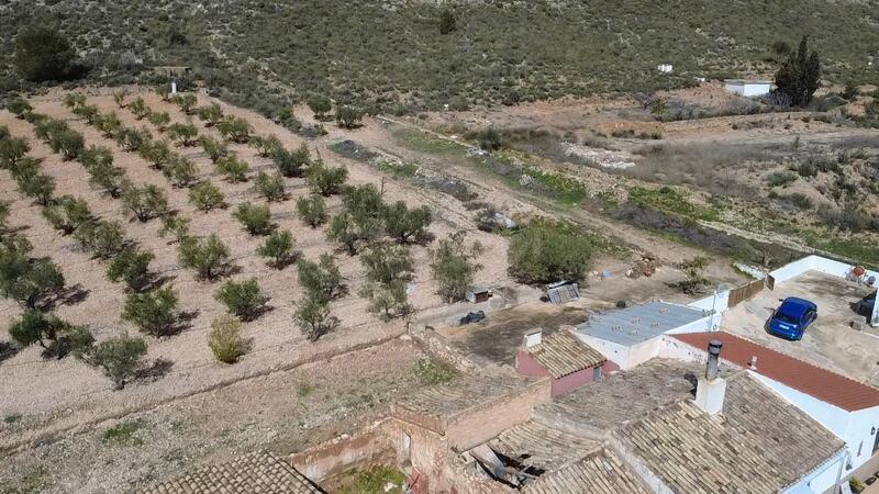 4 bedroom Townhouse for sale